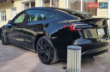 Седан Tesla Model 3 2024 в Чернівцях фото 5 Седан Tesla Model 3 2024 в Чернівцях