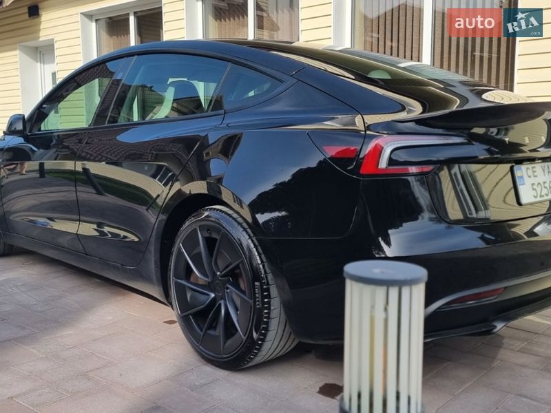 Седан Tesla Model 3 2024 в Чернівцях фото 5 Седан Tesla Model 3 2024 в Чернівцях