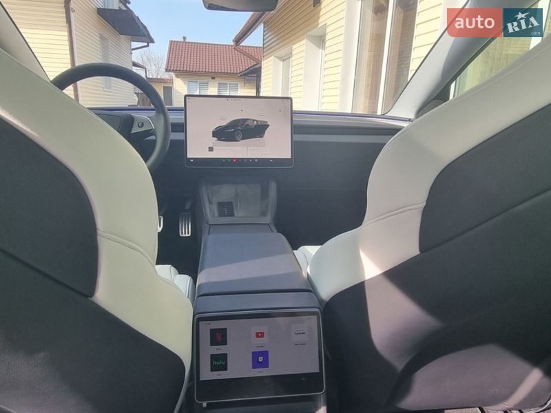 Седан Tesla Model 3 2024 в Чернівцях фото 18 Седан Tesla Model 3 2024 в Чернівцях