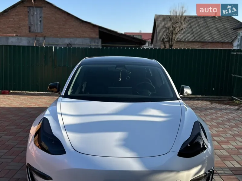 Tesla Model 3 2021