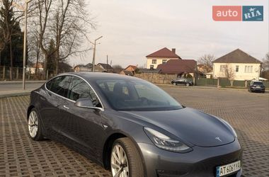 Tesla Model 3  2019