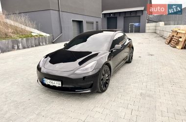 Tesla Model 3  2022