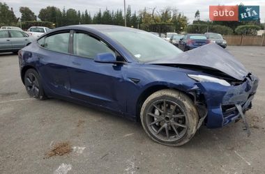 Tesla Model 3  2023