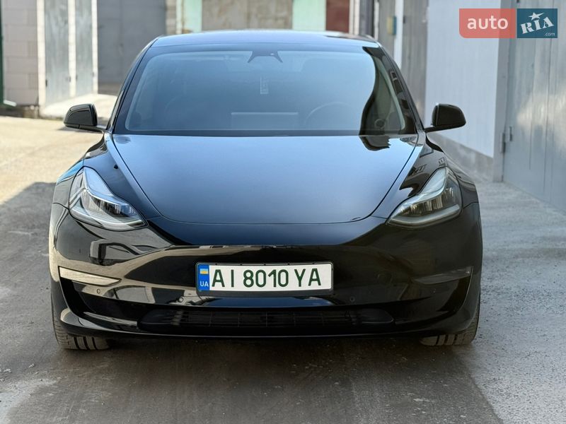 Tesla Model 3 2019