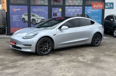 Tesla Model 3  2018