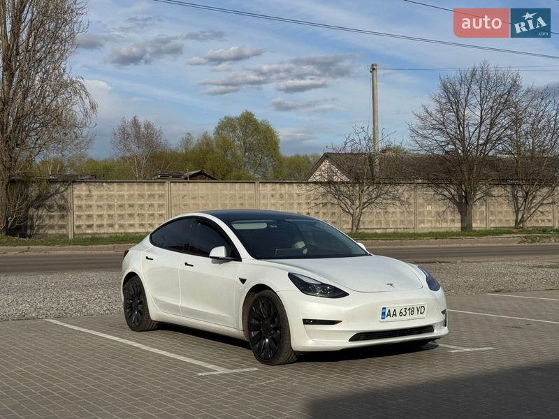 Tesla Model 3 2023