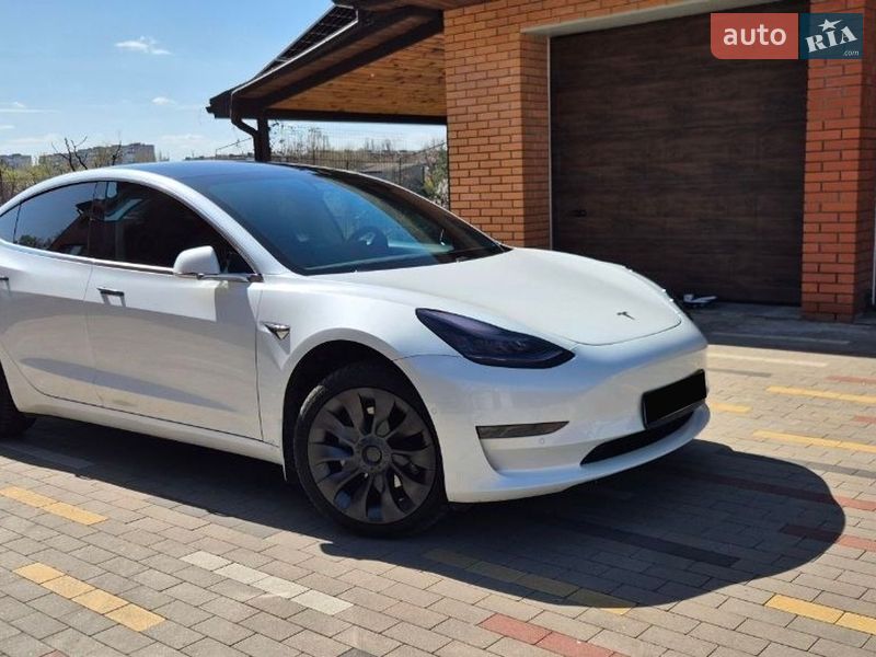 Седан Tesla Model 3 2020 в Белой Церкви