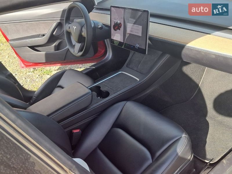 Седан Tesla Model 3 2020 в Киеве фото 5 Седан Tesla Model 3 2020 в Киеве