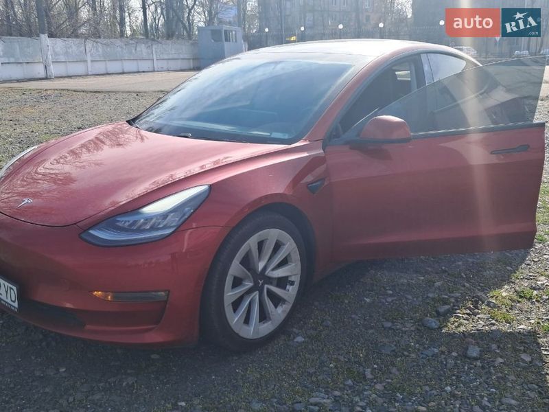 Седан Tesla Model 3 2020 в Киеве фото Седан Tesla Model 3 2020 в Киеве