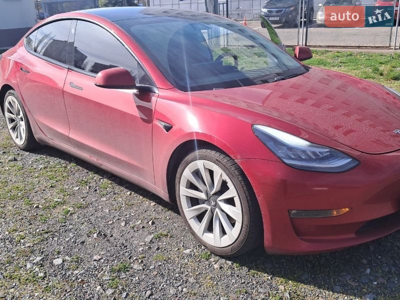 Седан Tesla Model 3 2020 в Киеве фото 3 Седан Tesla Model 3 2020 в Киеве