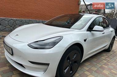 Tesla Model 3  2022