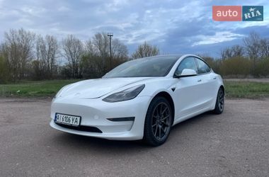Tesla Model 3  2021