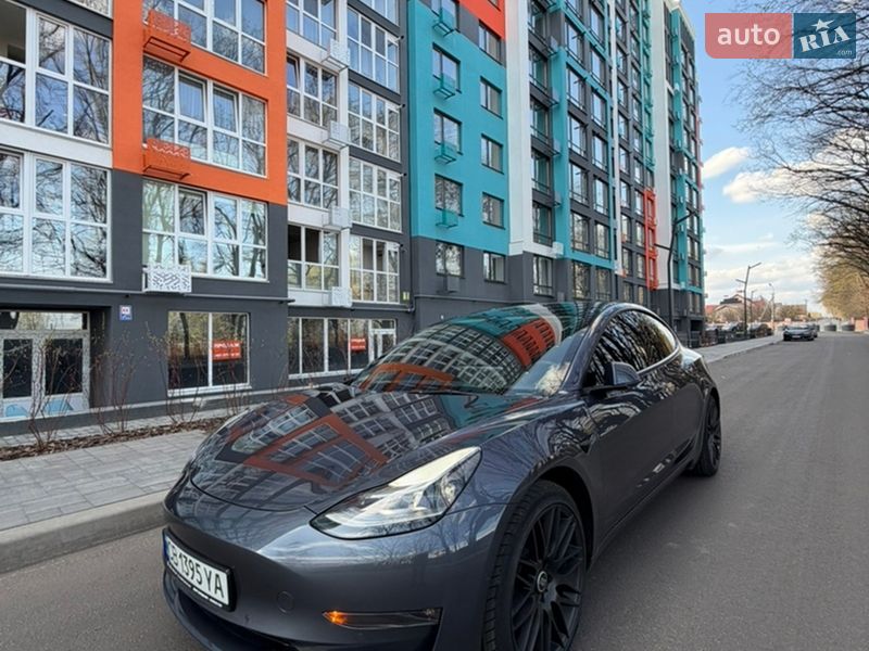 Седан Tesla Model 3 2022 в Чернигове фото 10 Седан Tesla Model 3 2022 в Чернигове