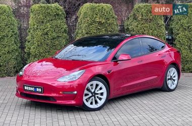 Tesla Model 3  2022