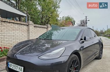 Tesla Model 3  2019