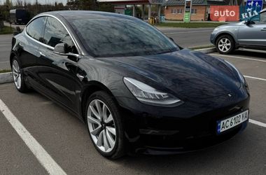 Tesla Model 3  2019