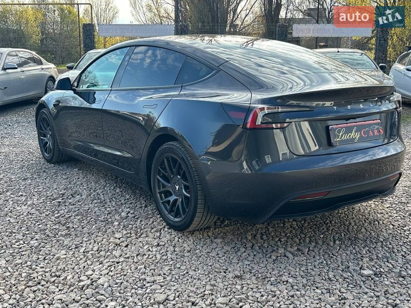 Седан Tesla Model 3 2024 в Одессе