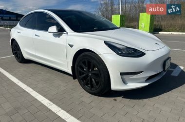 Tesla Model 3  2019