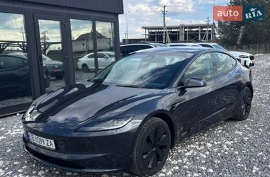 Tesla Model 3  2024
