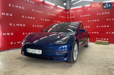 Tesla Model 3  2022
