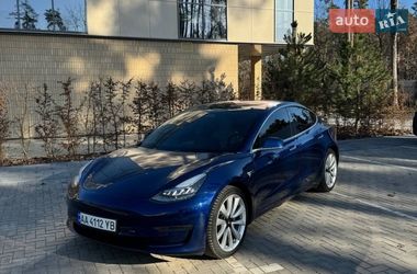 Tesla Model 3  2019