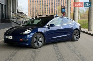 Tesla Model 3  2019