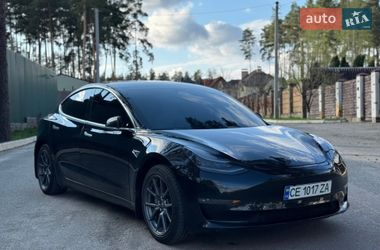 Tesla Model 3  2019