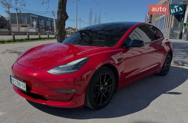 Tesla Model 3  2020