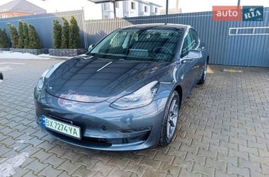 Tesla Model 3  2020