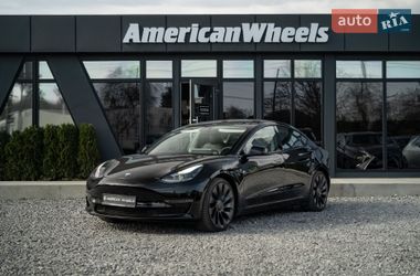 Tesla Model 3  2021
