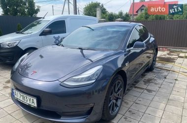 Tesla Model 3  2018