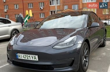 Tesla Model 3  2023