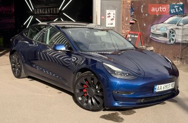 Tesla Model 3  2023