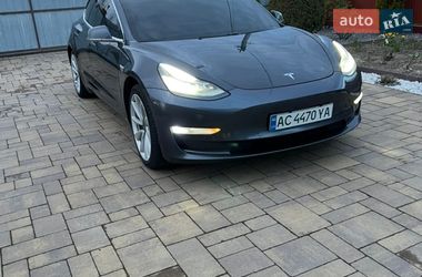 Tesla Model 3  2019