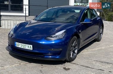 Tesla Model 3  2020