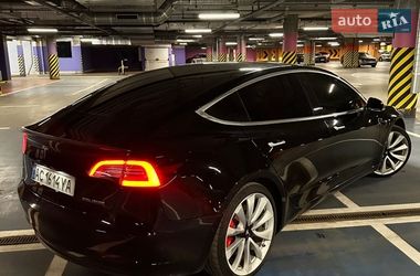 Tesla Model 3  2019