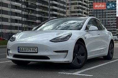 Tesla Model 3  2018