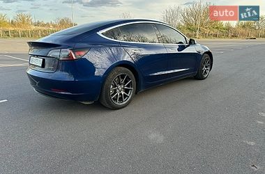 Tesla Model 3  2018