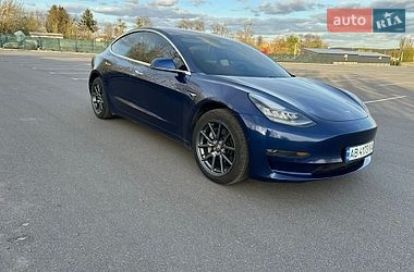 Tesla Model 3  2018