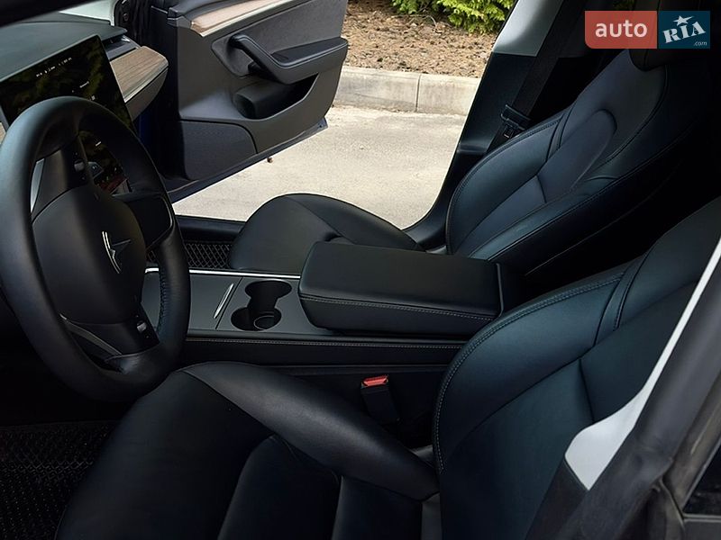 Седан Tesla Model 3 2021 в Киеве фото 10 Седан Tesla Model 3 2021 в Киеве