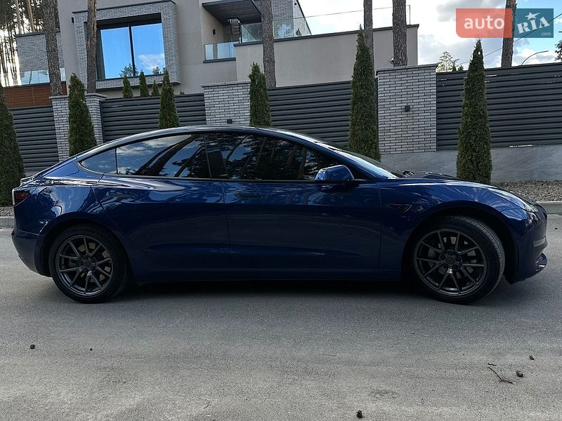 Седан Tesla Model 3 2021 в Киеве фото 5 Седан Tesla Model 3 2021 в Киеве