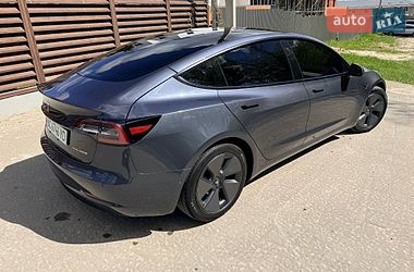 Tesla Model 3  2022