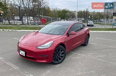 Tesla Model 3  2018