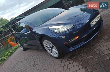 Tesla Model 3  2022