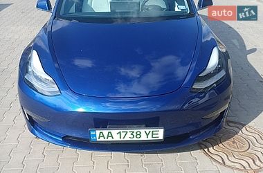 Tesla Model 3  2020