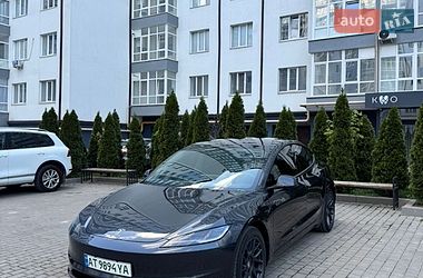 Tesla Model 3  2024