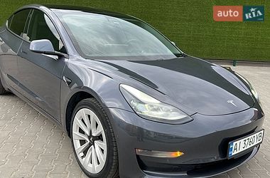 Tesla Model 3  2021