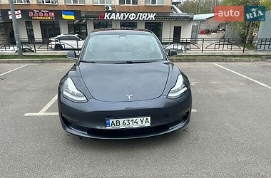 Tesla Model 3  2018