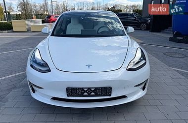 Tesla Model 3 2020