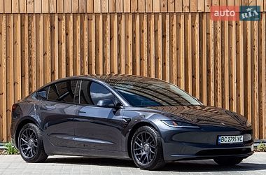 Tesla Model 3 2024